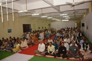 नागपुर में तीन दिवसीय कार्यक्रम में उपस्थित भक्तजन।
