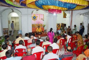 Brahmachari Shreyananda leads special meditation at Ananda Lok, Serampore.