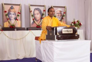 Brahmachari Niranjanananda reviews meditation technique, Thanjavur.