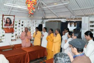 Swami Krishnananda inaugurates the reception booth.