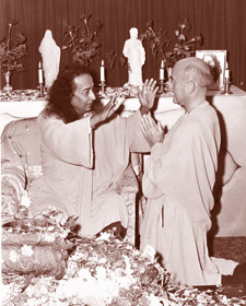Yogananda blessing Rajarsi Janakananda