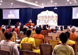 Swami Kamalananda leads a bhajan session.