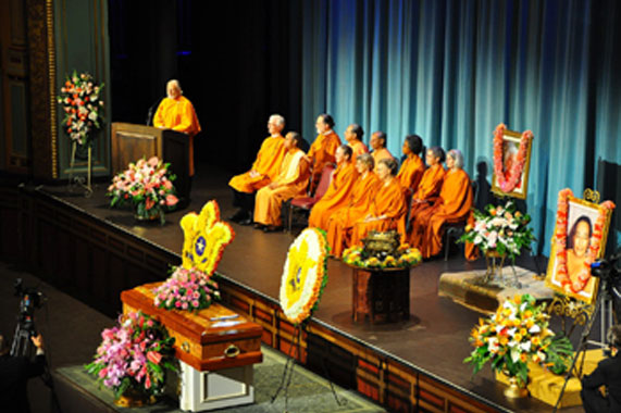 Monastic Speakers at  Daya Mata memorial service