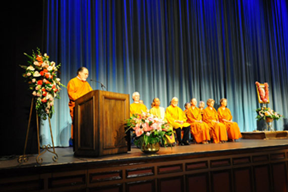 Swami Vishwananda speaking during Daya Mata memorial service