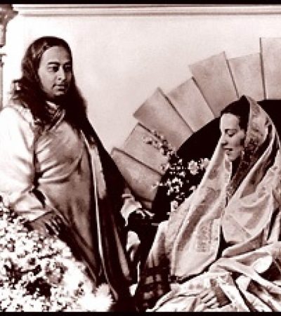 Paramahansa Yoganandaji with Daya Mataji